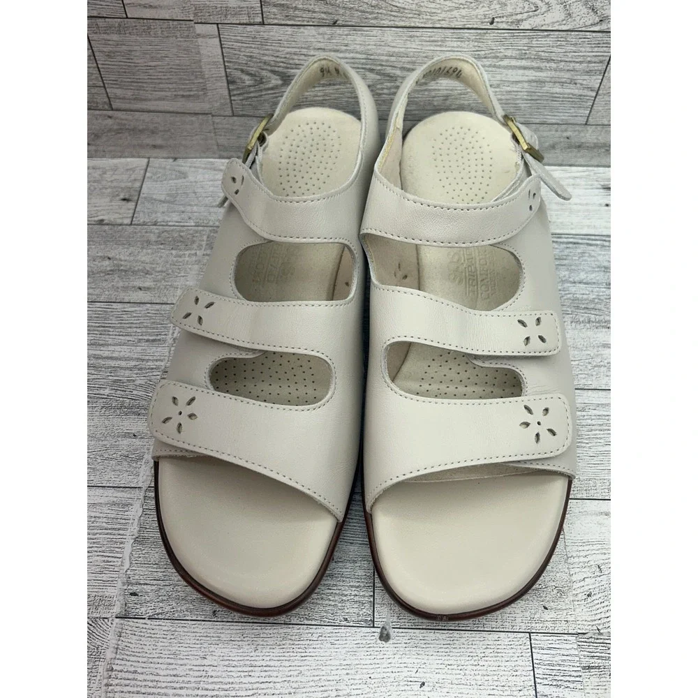 SAS Tripad Comfort Shoes Womens Size 9.5 M Beige Leather‎ Sandals Straps